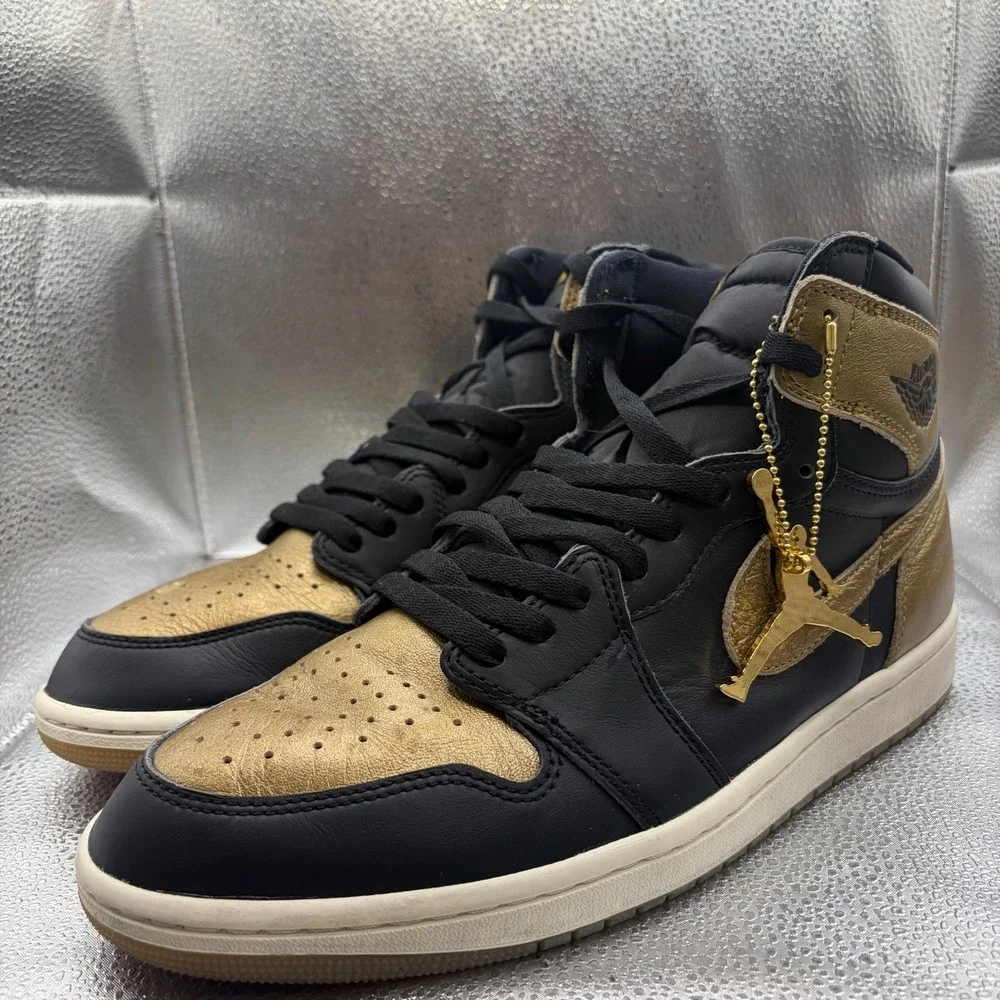 Size 11 Nike Air Jordan 1 Retro High OG Black Gold Mens Shoes DZ5485-071